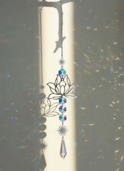 Atrapa luz flor de loto plateada