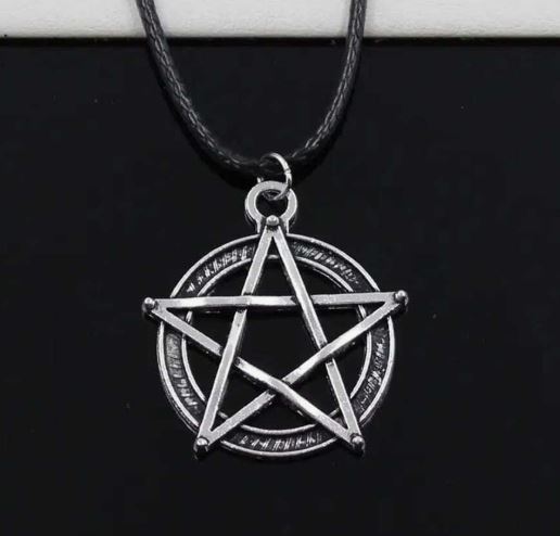 Collar pentagrama